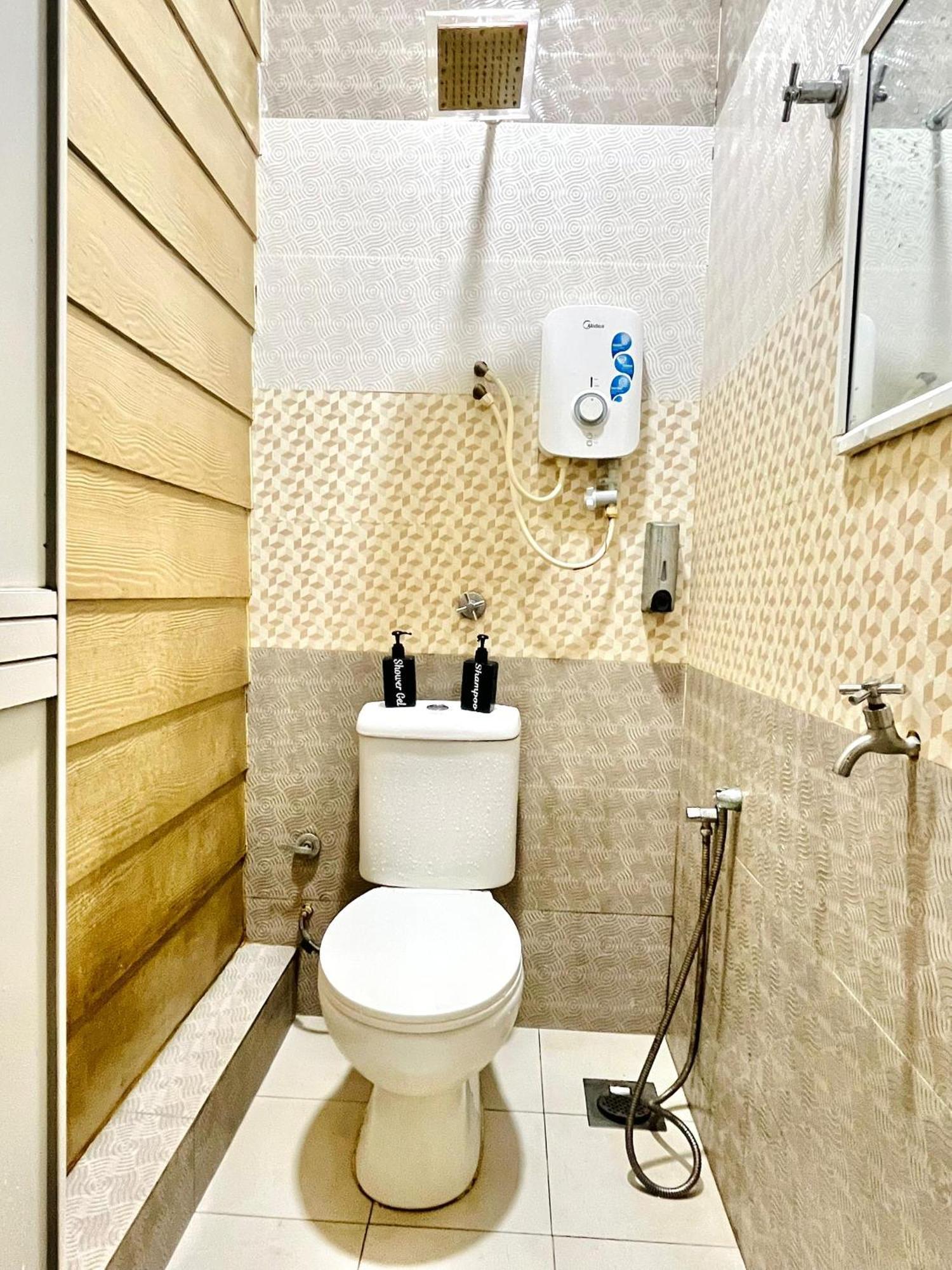 Suza Hostel Tumpat Екстериор снимка